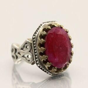 Vintage 925 sterling silver ring set with a natural Ruby